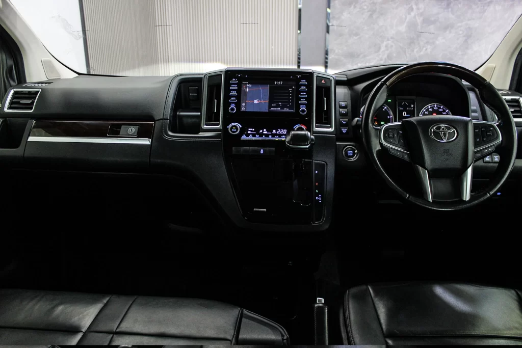 Toyota Majesty 2.8 Grande 2022 [AEEA]