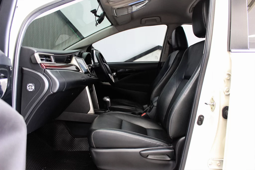Toyota Innova 2.8 Crysta Premium MNC 2022 [BAJB]