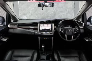Toyota Innova 2.8 Crysta Premium MNC 2022 [BAJB]