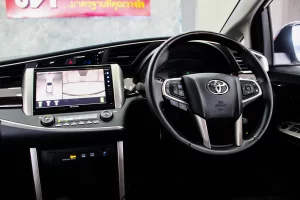 Toyota Innova 2.8 Crysta Premium MNC 2022 [BAJB]