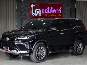 Toyota Fortuner 2.4 Leader V 2WD 2023 [FAFG]