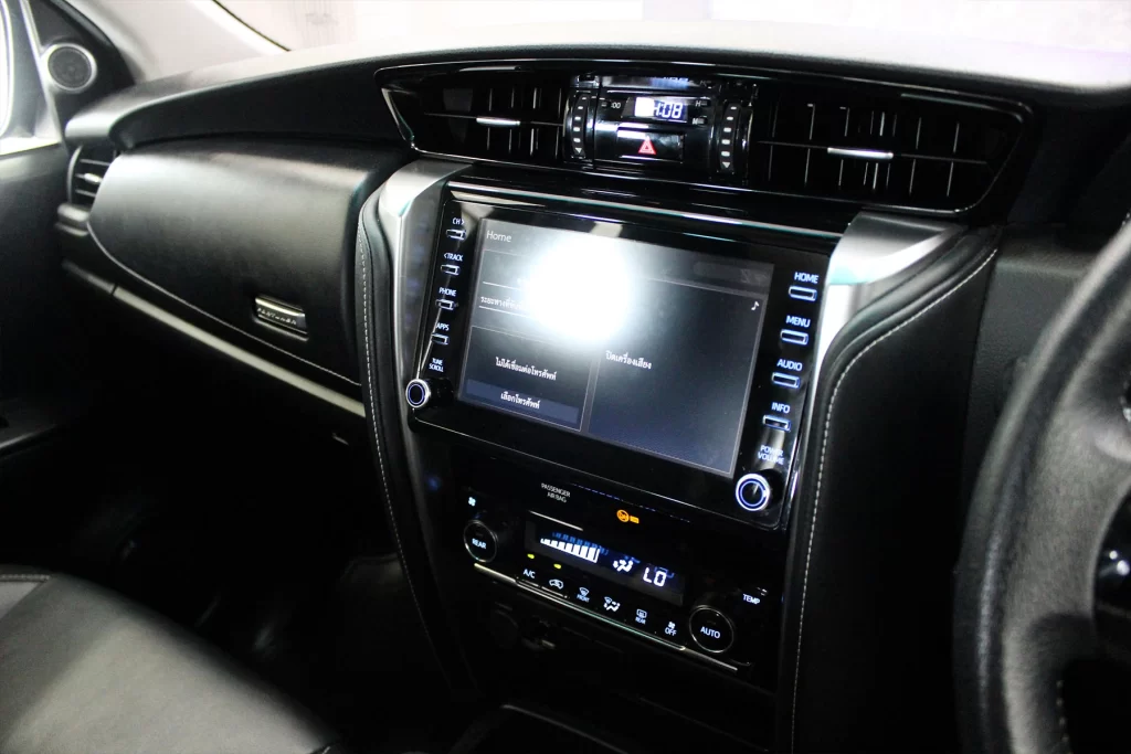 Toyota Fortuner 2.4 V 2WD 2020 [DCJC]