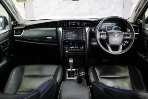 Toyota Fortuner 2.4 V 2WD 2020 [DCJC]
