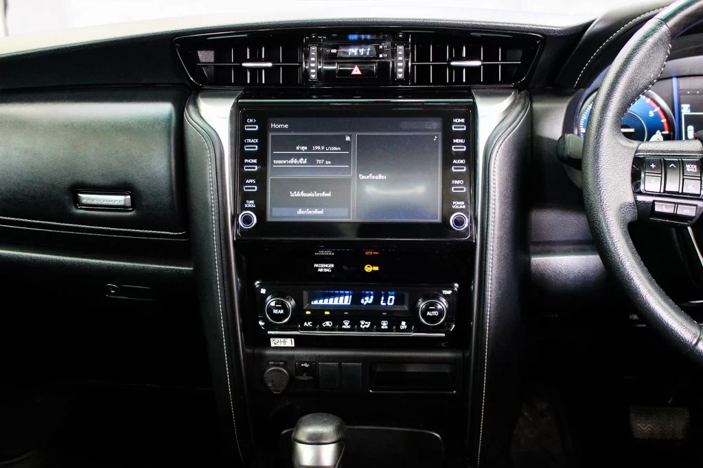 Toyota Fortuner 2.4 V 2WD 2020 [DCJC]