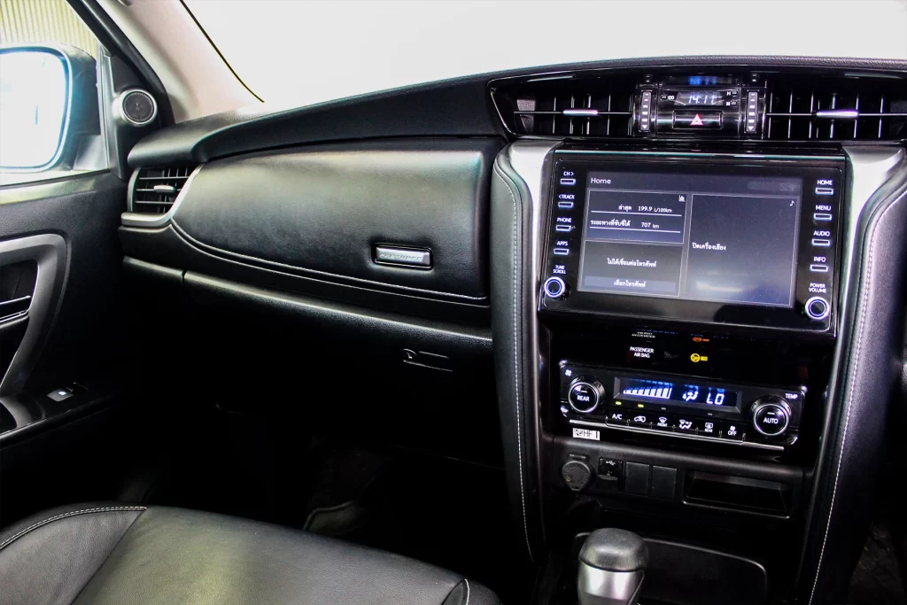 Toyota Fortuner 2.4 V 2WD 2020 [DCJC]