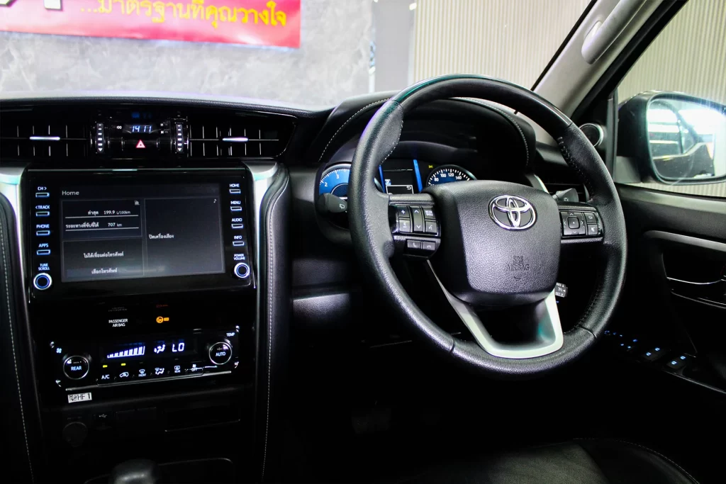 Toyota Fortuner 2.4 V 2WD 2020 [DCJC]