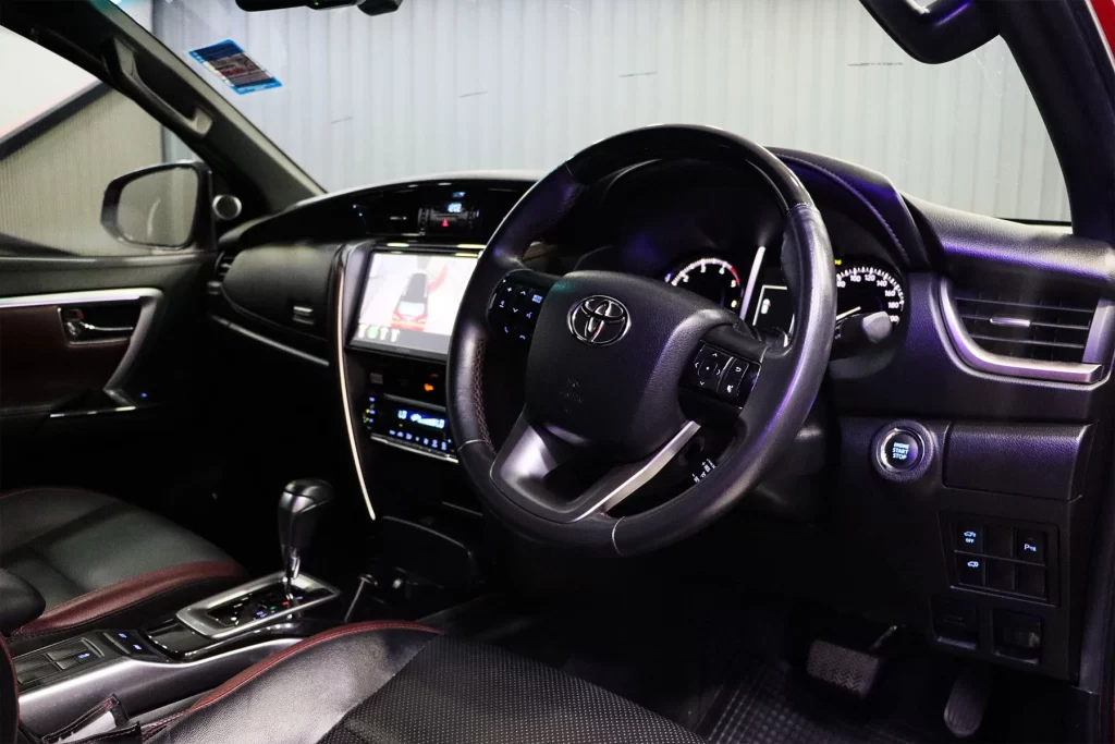 Toyota Fortuner 2.4 Legender 2WD 2022 [CAAA]