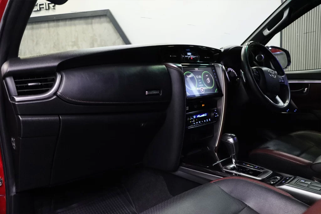 Toyota Fortuner 2.4 Legender 2WD 2022 [CAAA]