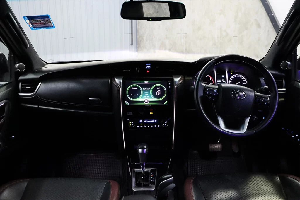 Toyota Fortuner 2.4 Legender 2WD 2022 [CAAA]