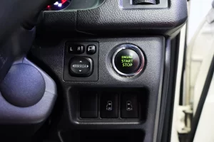 Toyota Ventury 3.0 V MNC 2019 [GGCH]