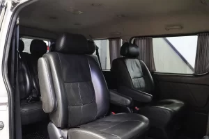 Toyota Ventury 3.0 V MNC 2019 [GGCH]