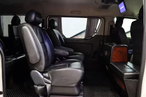 Toyota Ventury 3.0 V MNC 2019 [GGCH]