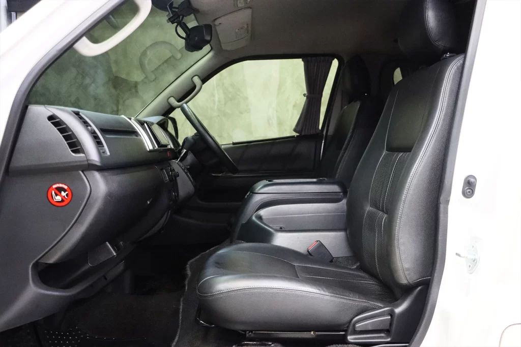 Toyota Ventury 3.0 V MNC 2019 [GGCH]