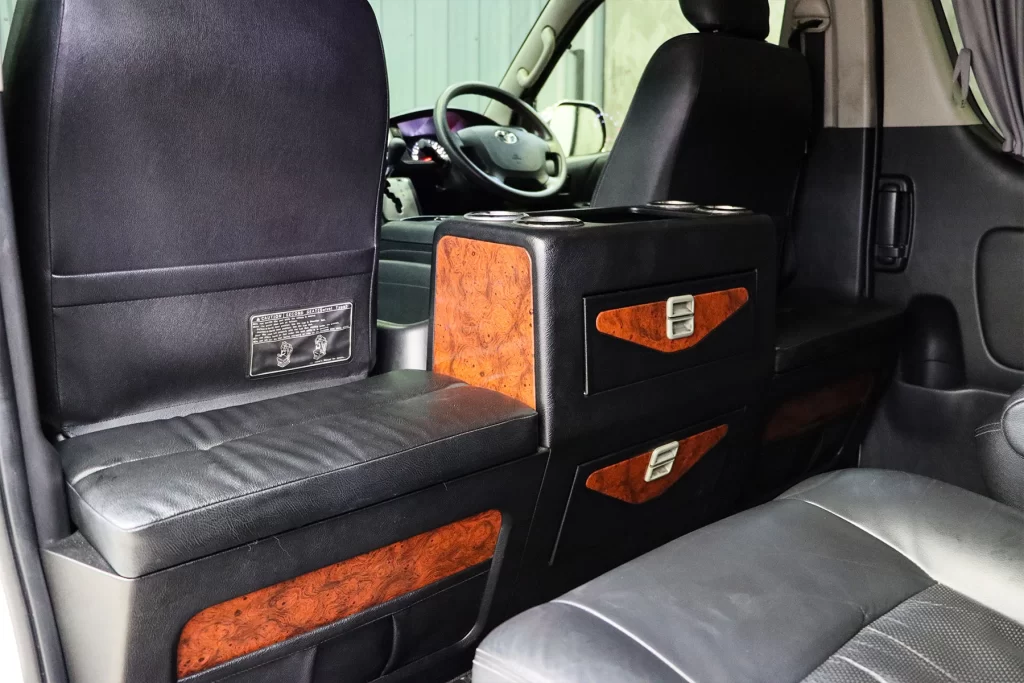 Toyota Ventury 3.0 V MNC 2019 [GGCH]