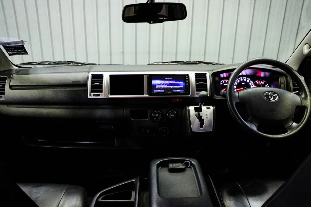 Toyota Ventury 3.0 V MNC 2019 [GGCH]