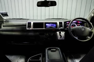 Toyota Ventury 3.0 V MNC 2019 [GGCH]