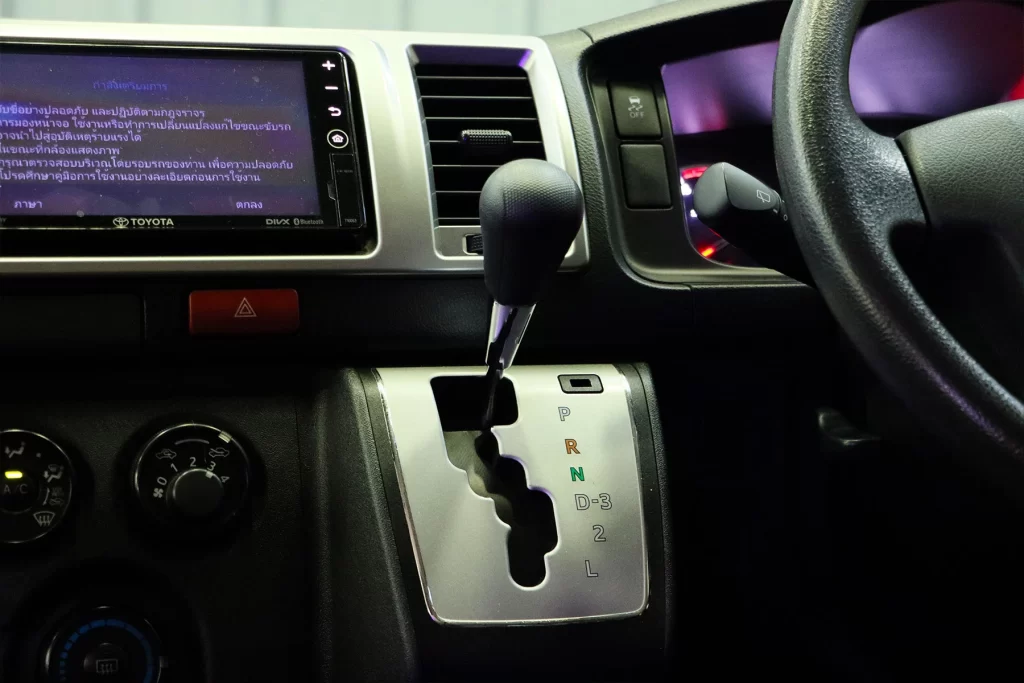 Toyota Ventury 3.0 V MNC 2019 [GGCH]