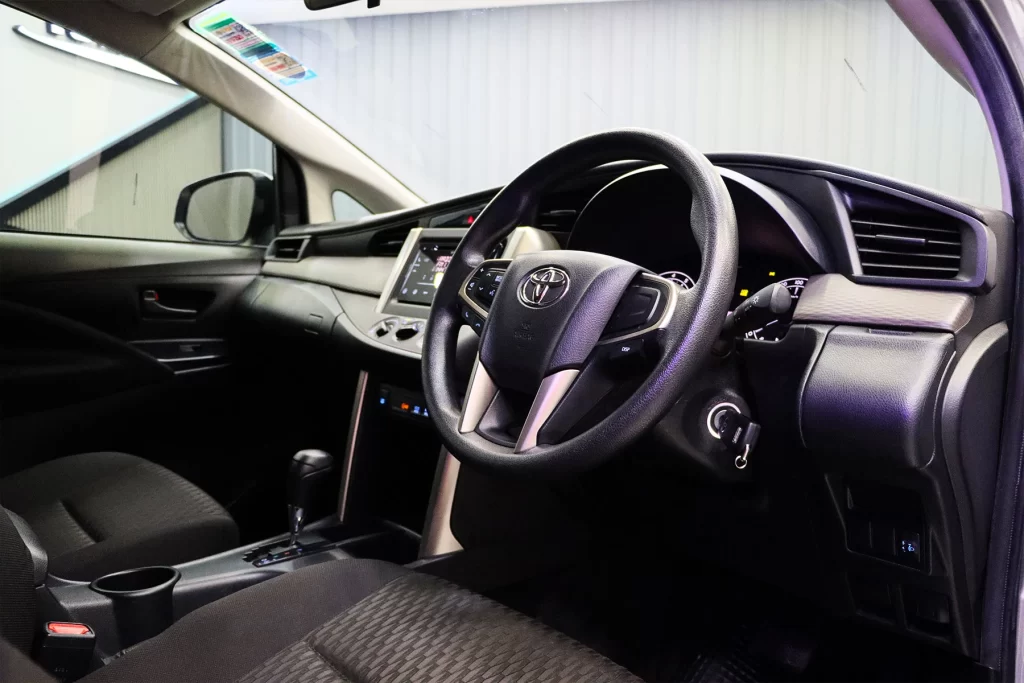 Toyota Innova 2.0 Entry MNC 2022 [DAB]