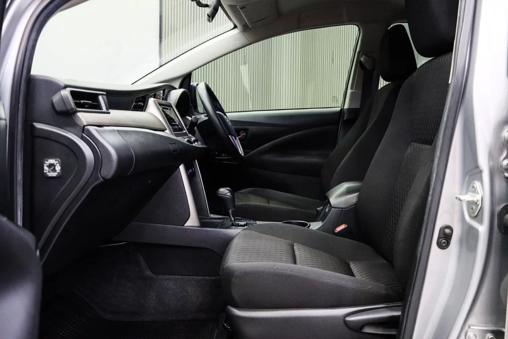 Toyota Innova 2.0 Entry MNC 2022 [DAB]