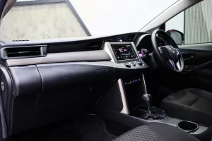 Toyota Innova 2.0 Entry MNC 2022 [DAB]