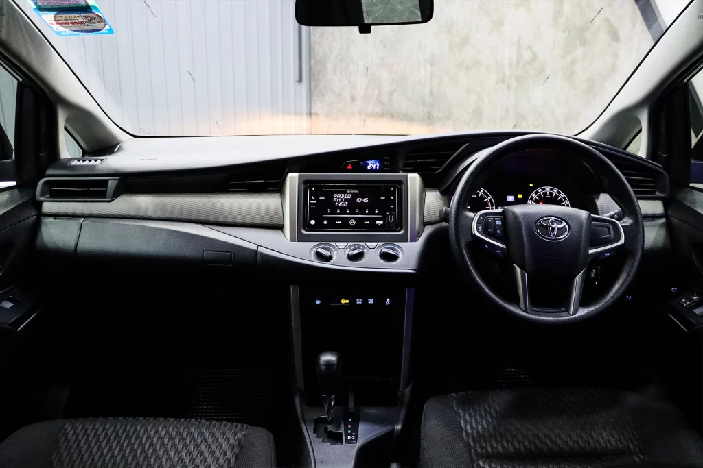 Toyota Innova 2.0 Entry MNC 2022 [DAB]