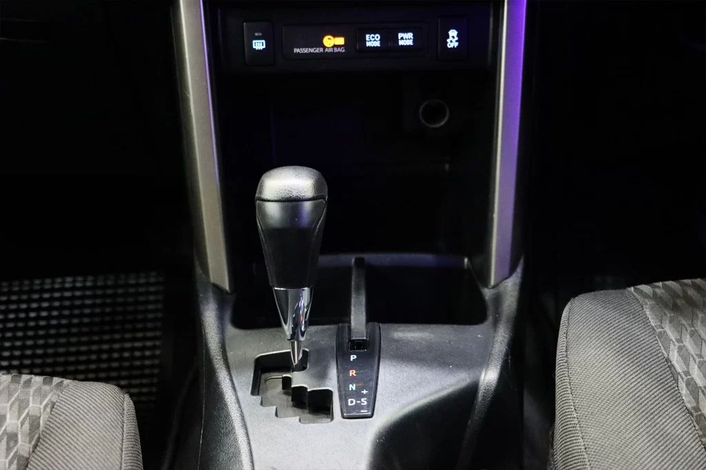 Toyota Innova 2.0 Entry MNC 2022 [DAB]
