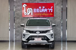 Toyota Fortuner 2.4 Leader V 4WD 2022 [DJAJ]