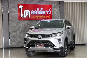 Toyota Fortuner 2.4 Leader V 4WD 2022 [DJAJ]