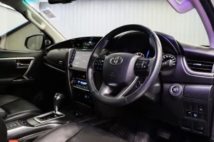 Toyota Fortuner 2.4 Leader V 4WD 2022 [DJAJ]