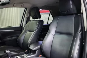 Toyota Fortuner 2.4 Leader V 4WD 2022 [DJAJ]