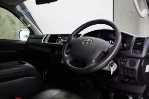 Toyota Ventury 3.0 G 2018 [CDHJ]