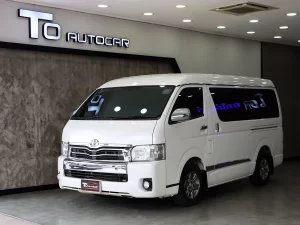 Toyota Ventury 3.0 G 2018 [CDHJ]