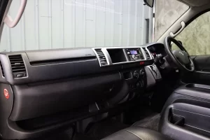 Toyota Ventury 3.0 G 2018 [CDHJ]