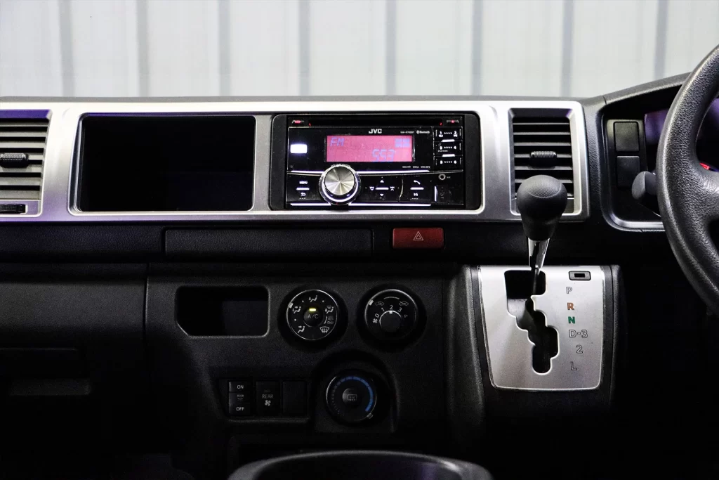 Toyota Ventury 3.0 G 2018 [CDHJ]