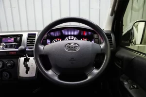 Toyota Ventury 3.0 G 2018 [CDHJ]