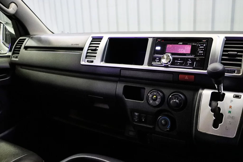 Toyota Ventury 3.0 G 2018 [CDHJ]