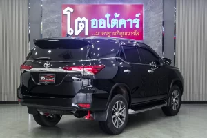 Toyota Fortuner 2.4 Leader V 4WD 2022 [IAFC]