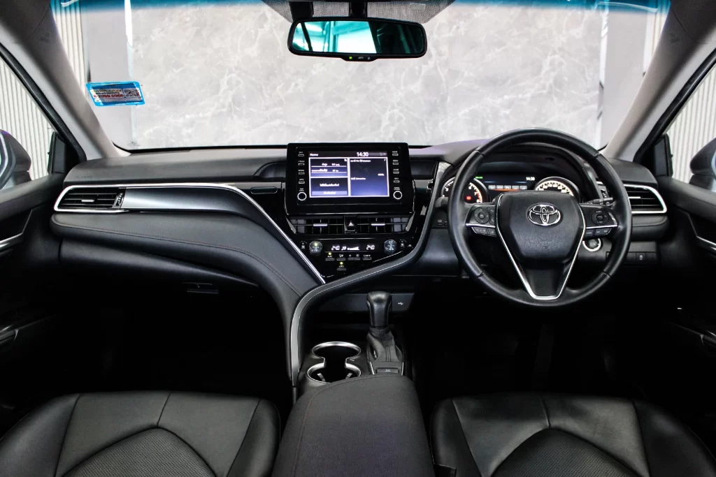 Toyota Camry 2.5 Sport MNC 2022 [BAEB]