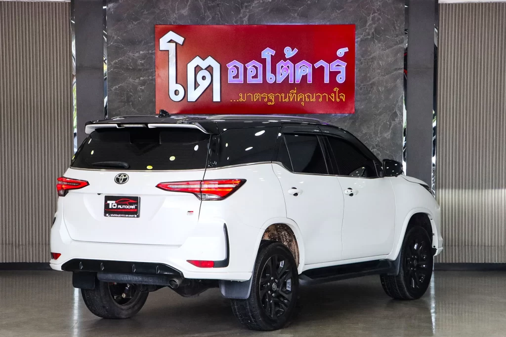 Toyota Fortuner 2.8 GR Sport 4WD 2023 [AFEH]
