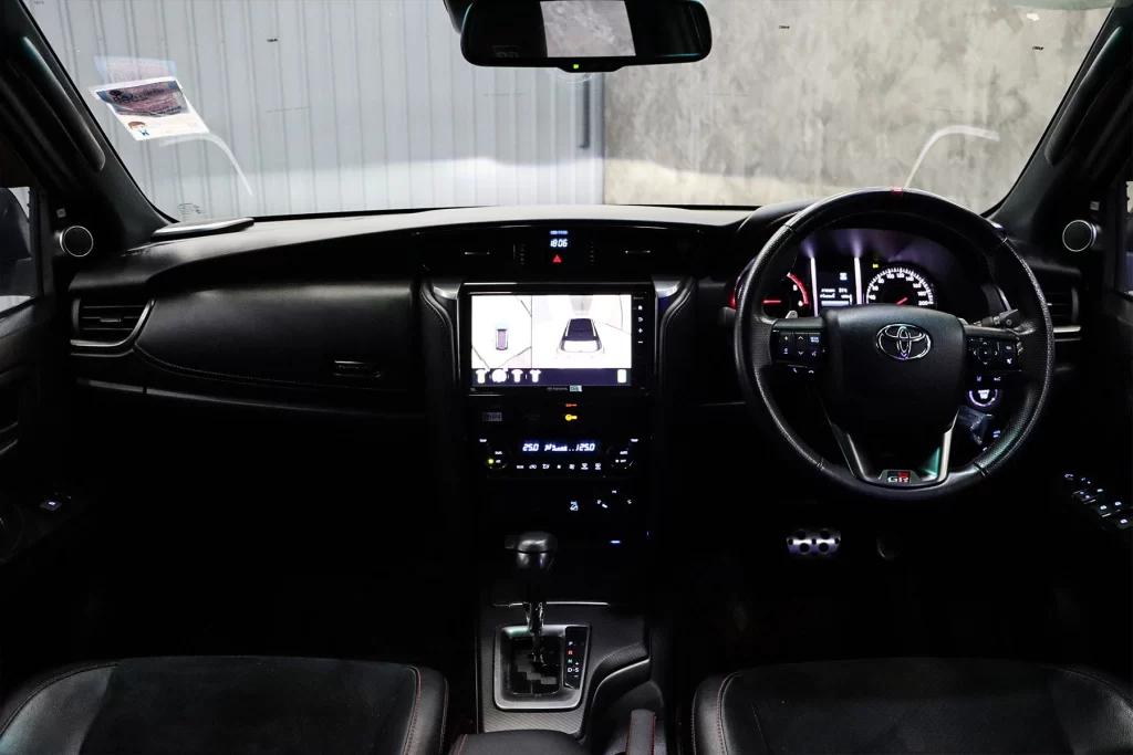 Toyota Fortuner 2.8 GR Sport 4WD 2023 [AFEH]