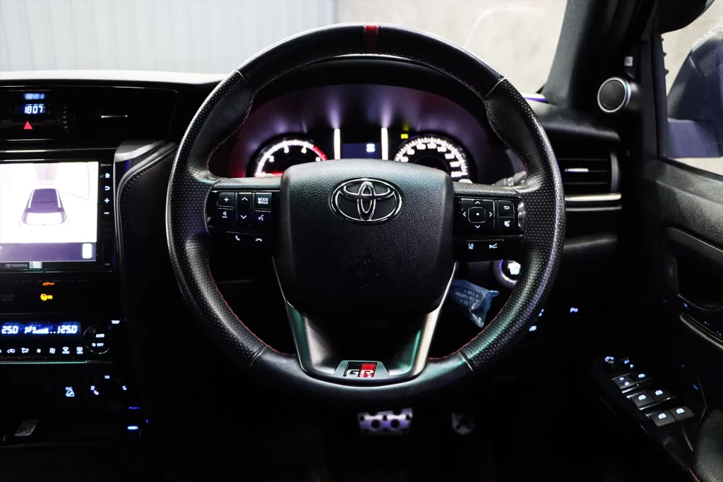 Toyota Fortuner 2.8 GR Sport 4WD 2023 [AFEH]