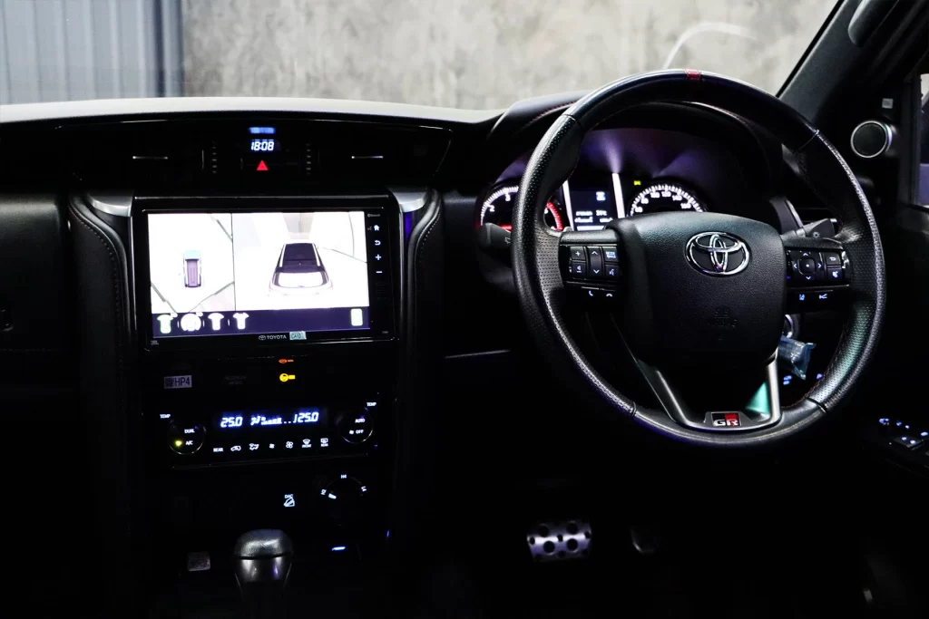 Toyota Fortuner 2.8 GR Sport 4WD 2023 [AFEH]