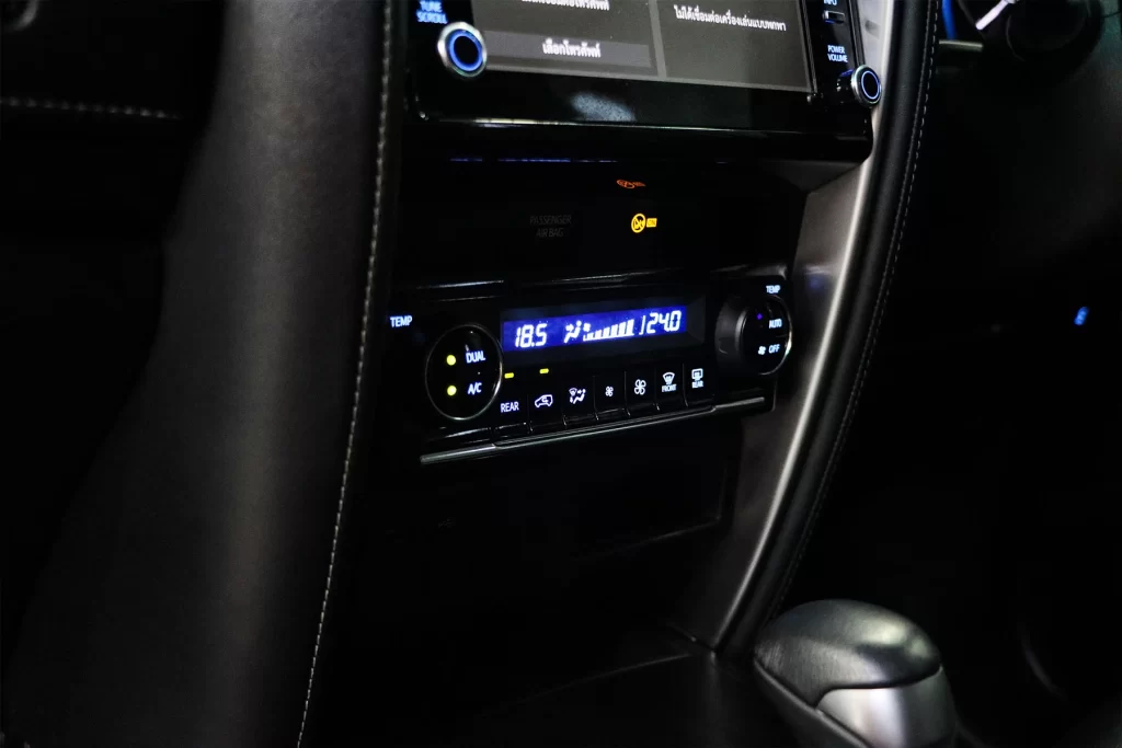 Toyota FORTUNER 2.4 V 2WD 2022 [DCAD]