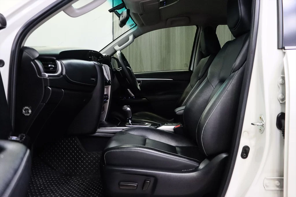 Toyota FORTUNER 2.4 V 2WD 2022 [DCAD]