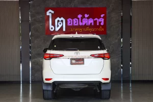 Toyota FORTUNER 2.4 V 2WD 2022 [DCAD]