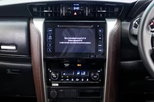 Toyota Fortuner 2.4 Leader V 4WD 2022 [IAFC]