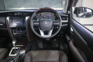 Toyota Fortuner 2.4 Leader V 4WD 2022 [IAFC]