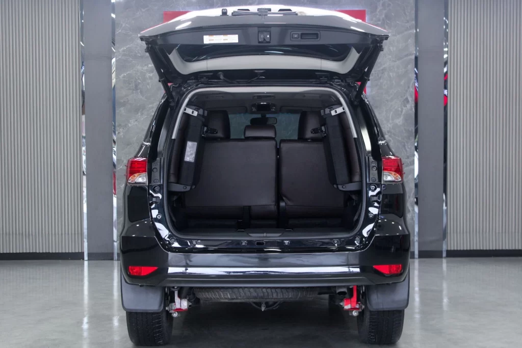Toyota Fortuner 2.4 Leader V 4WD 2022 [IAFC]