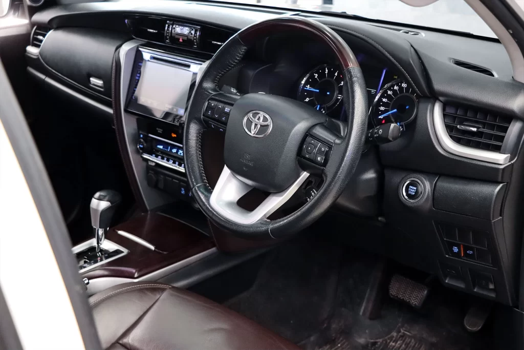Toyota Fortuner 2.4 V 4WD MNC 2019 [AFCI]