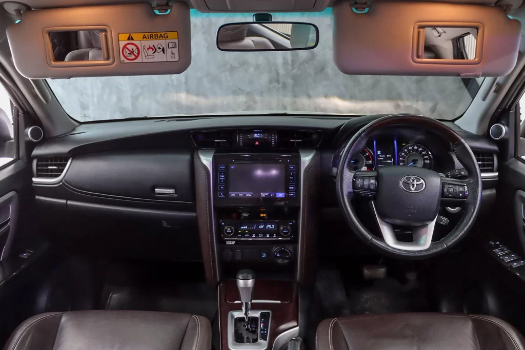 Toyota Fortuner 2.4 V 4WD MNC 2019 [AFCI]